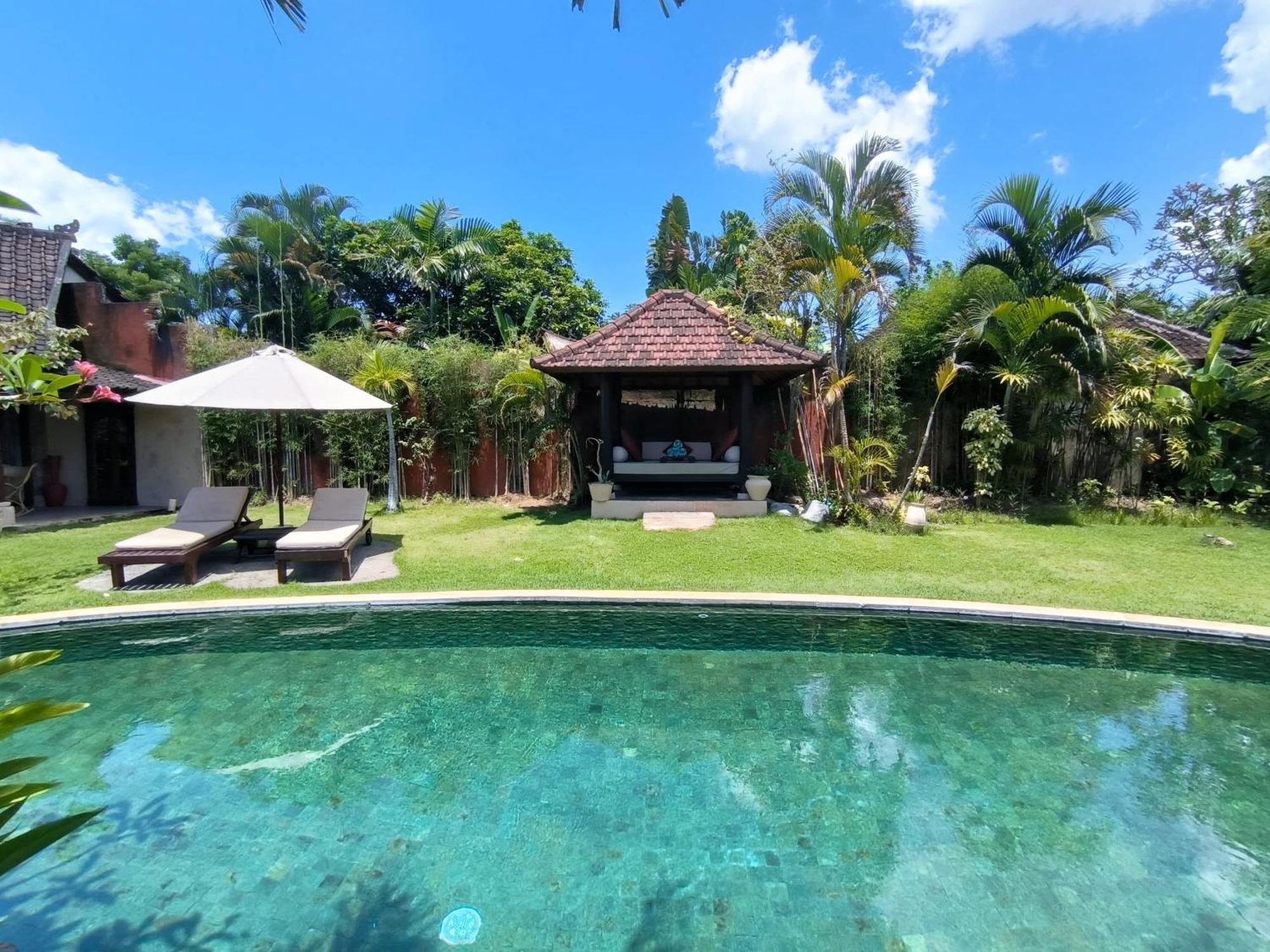 Villa Plawa Asri Seminyak Exteriör bild