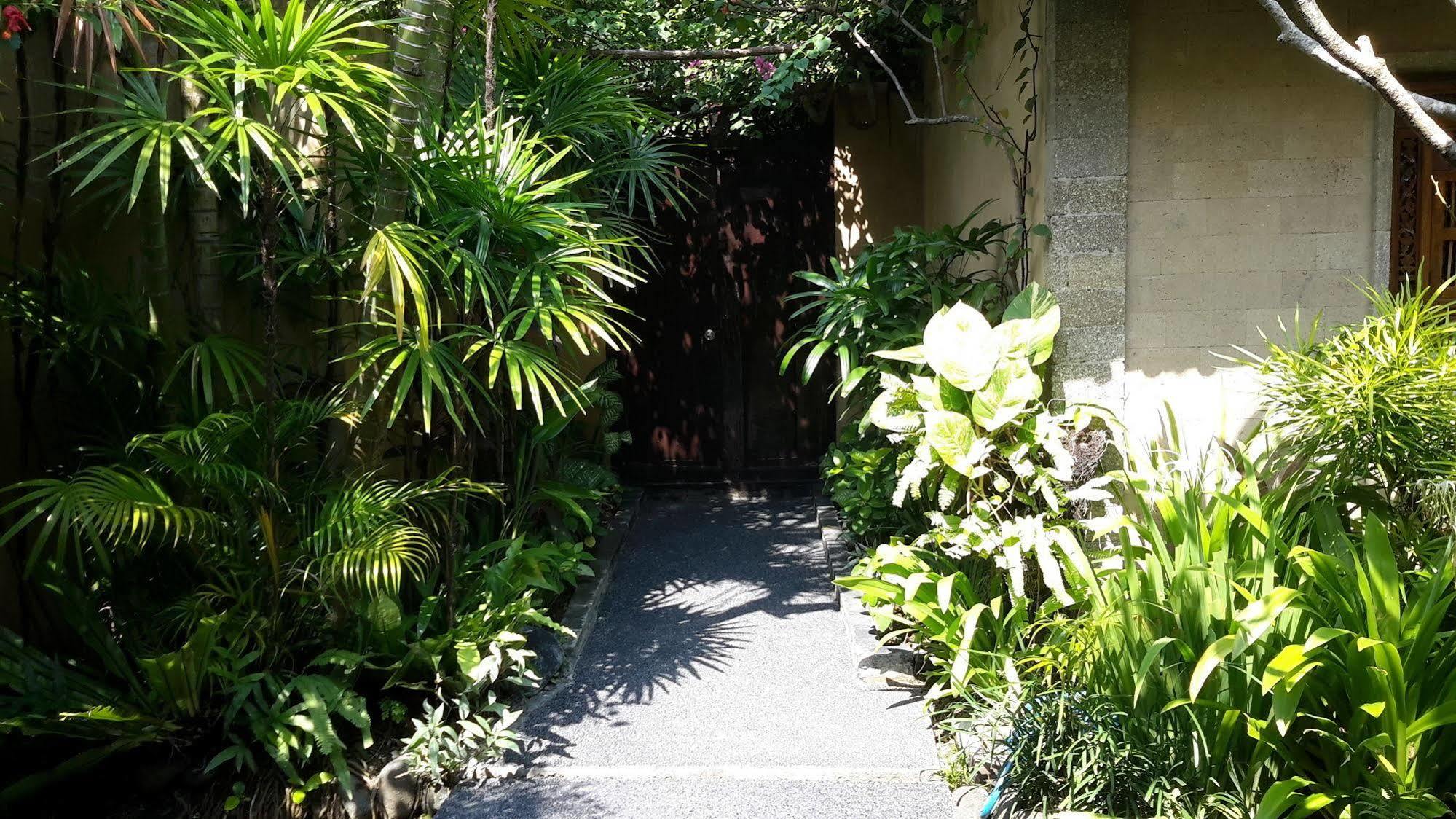 Villa Plawa Asri Seminyak Exteriör bild