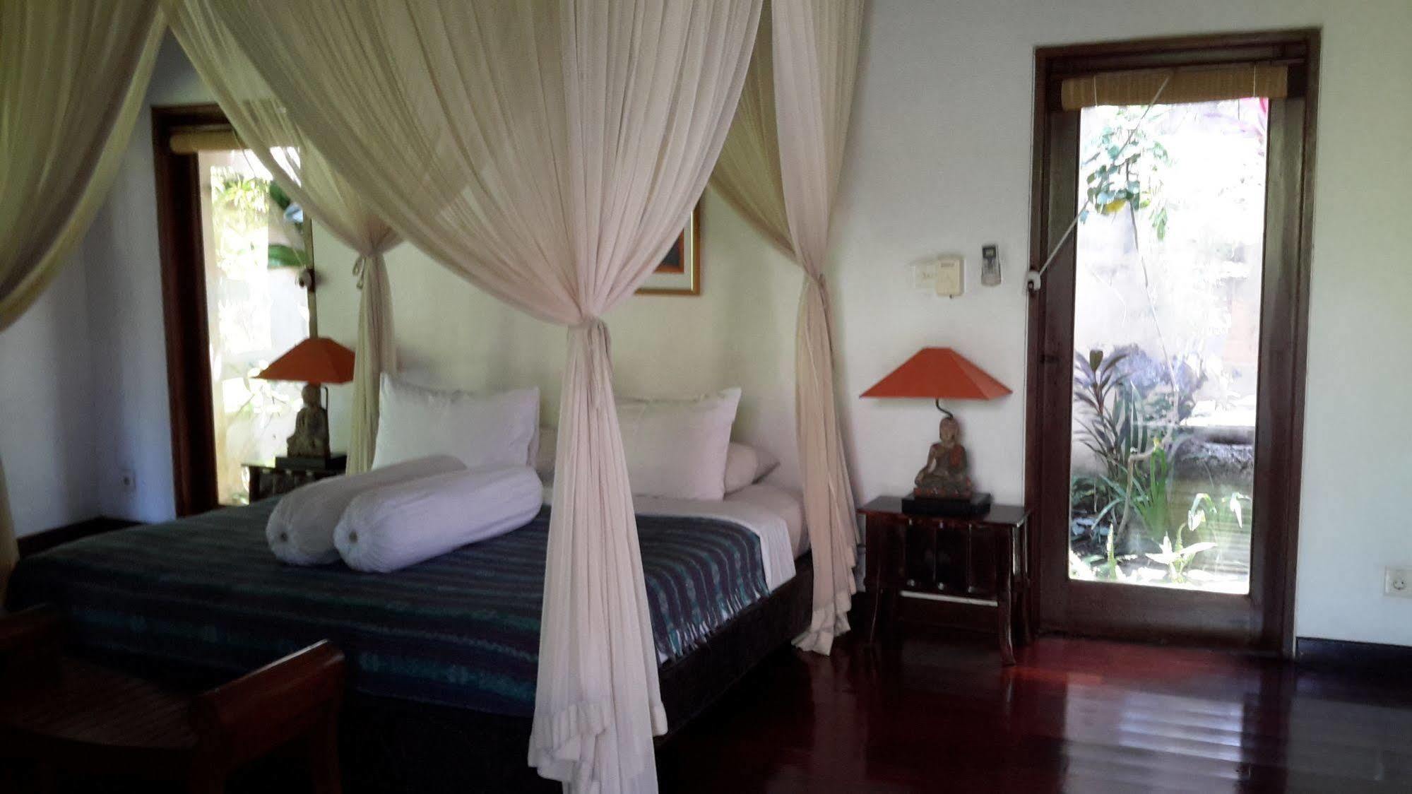 Villa Plawa Asri Seminyak Exteriör bild